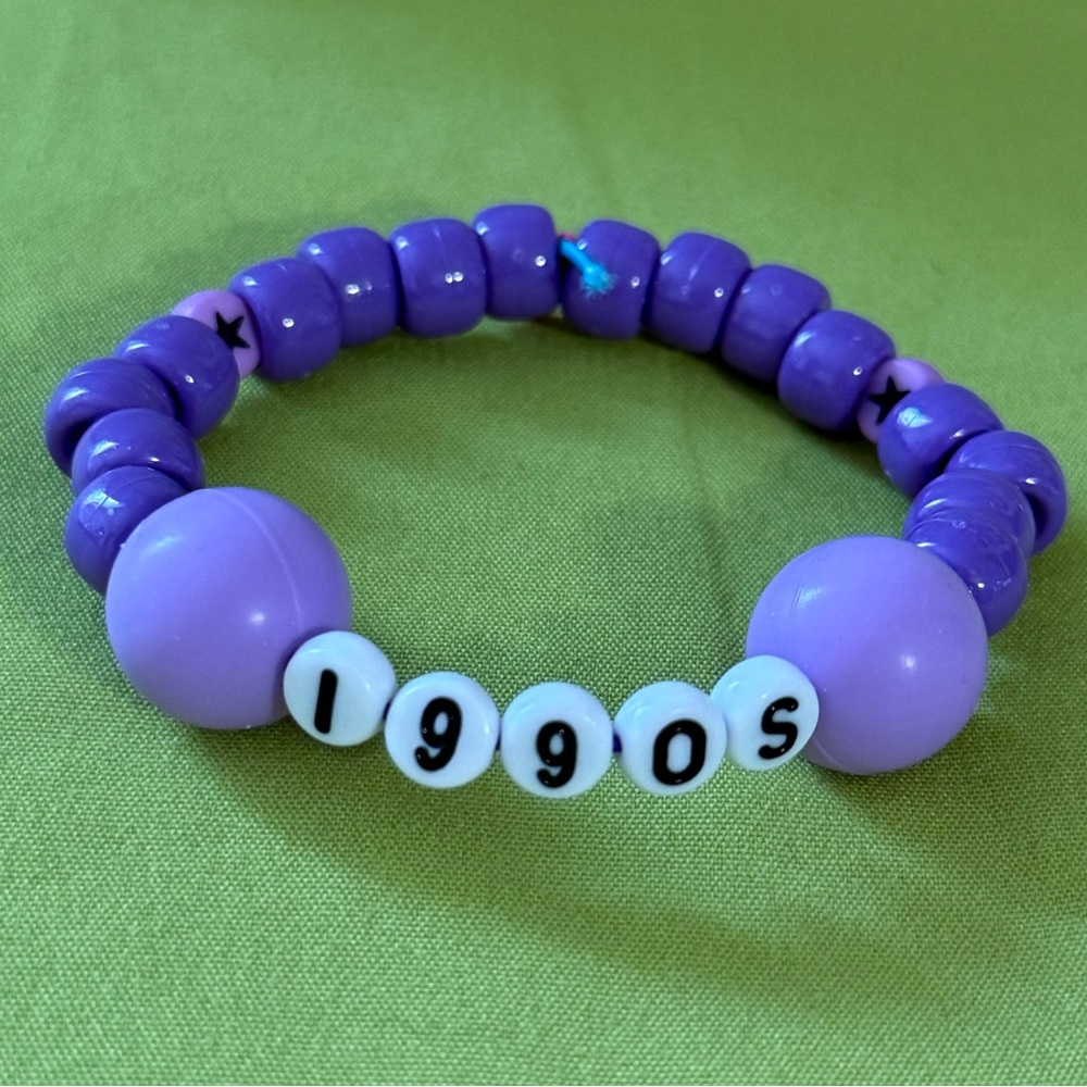 Retro Inspired 1990s 90’s y2k HANDMADE beaded bracelet